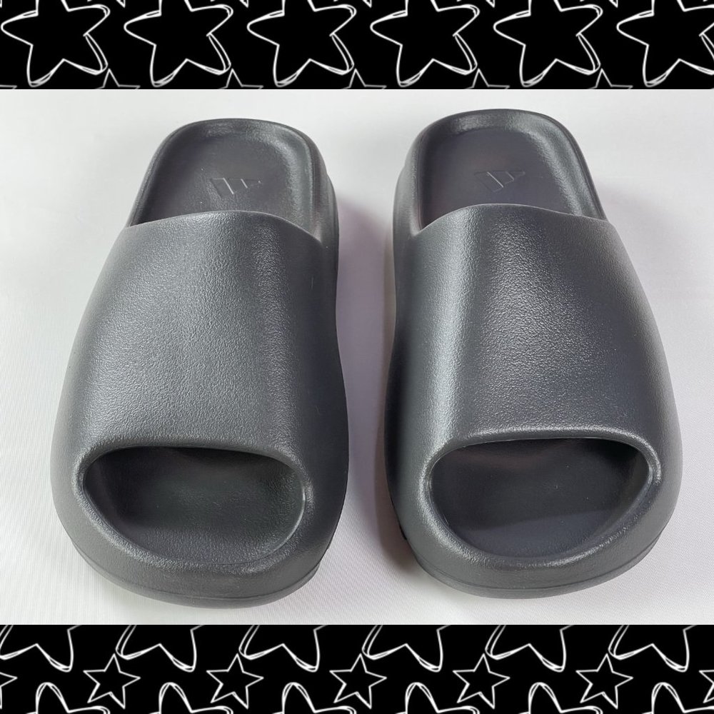 💐NWT Yeezy Slides ONYX Black 🌺